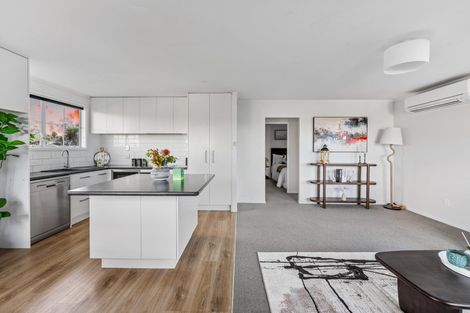 Photo of property in 7 Faram Place, Massey, Auckland, 0614