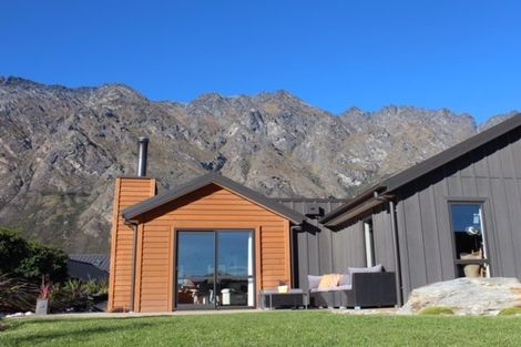 Photo of property in 6 Hovingham Court, Jacks Point, Queenstown, 9371