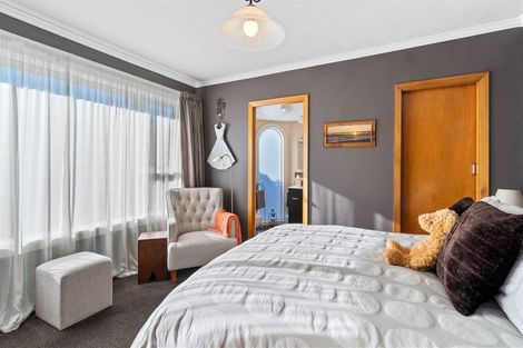 Photo of property in 21 Clipper Place, Redwood, Christchurch, 8051