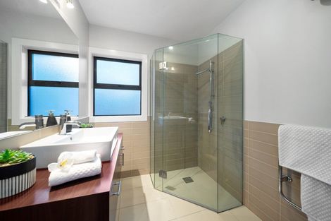 Photo of property in Marina Village, 1/10 Marina Drive, Frankton, Queenstown, 9300