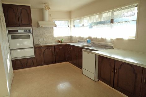 Photo of property in 63 St Annes Crescent, Wattle Downs, Auckland, 2103