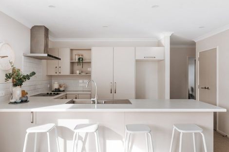 Photo of property in 10 Te Kio Crescent, Papamoa Beach, Papamoa, 3118