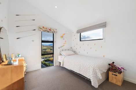 Photo of property in 4 Wanderer Lane, Jacks Point, Queenstown, 9371