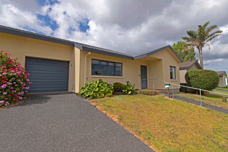 Photo of property in 13 Neta Grove, Henderson, Auckland, 0612