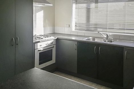 Photo of property in 24 Rock Daisy Crescent, Mangere, Auckland, 2022