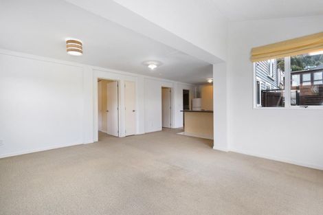 Photo of property in 9 Avalon Crescent, Fernhill, Queenstown, 9300