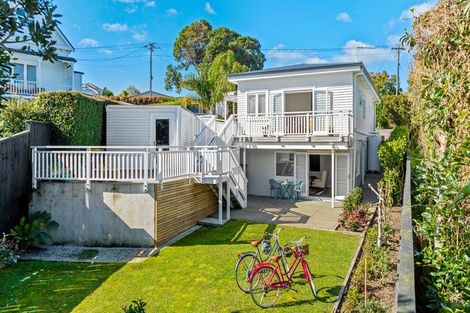 Photo of property in 14 Waimana Avenue, Northcote Point, Auckland, 0627