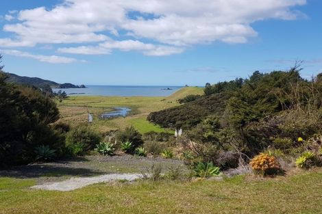 Photo of property in 648 Whangaruru North Road, Whangaruru, Russell, 0184