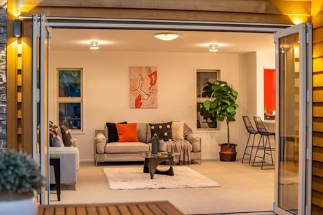 Photo of property in 74f Heretaunga Square, Silverstream, Upper Hutt, 5019