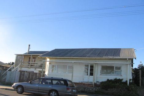 Photo of property in 20 Marine Parade, Otaki Beach, Otaki, 5512