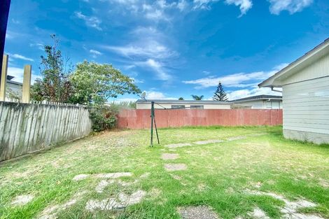Photo of property in 76 Boundary Road, Clover Park, Auckland, 2019