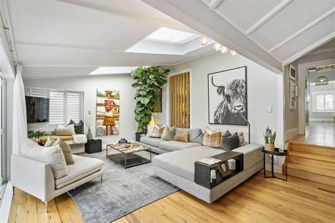 Photo of property in 15 North Avenue, Narrow Neck, Auckland, 0624