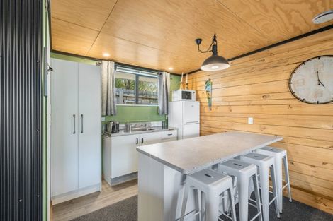 Photo of property in 102 Mark Street, Whangamata, 3620