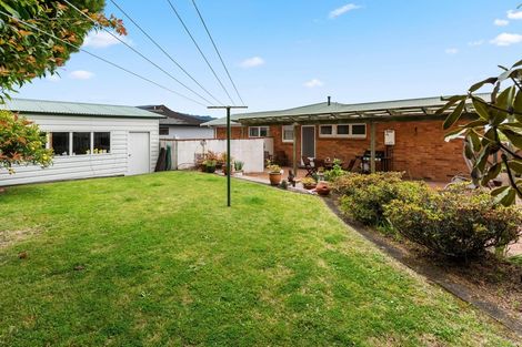 Photo of property in 9 Neri Crescent, Pomare, Rotorua, 3015