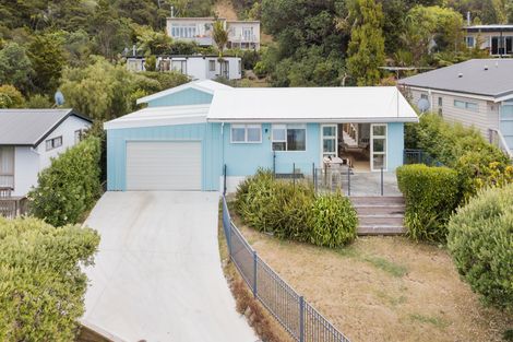 Photo of property in 6 Buckleton Road, Tawharanui Peninsula, Matakana, 0986