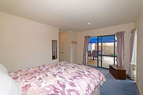 Photo of property in 13 Neta Grove, Henderson, Auckland, 0612