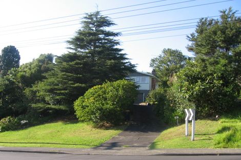 Photo of property in 13 Hogans Road, Glenfield, Auckland, 0629