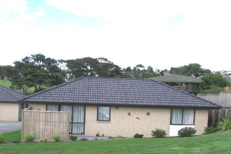 Photo of property in 40 Regents Park Place, Westgate, Auckland, 0614