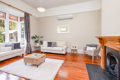 Photo of property in 2/96 Kerrs Road, Avonside, Christchurch, 8061