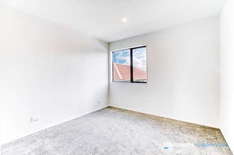 Photo of property in 3/4 Serjeant Street, Henderson, Auckland, 0612