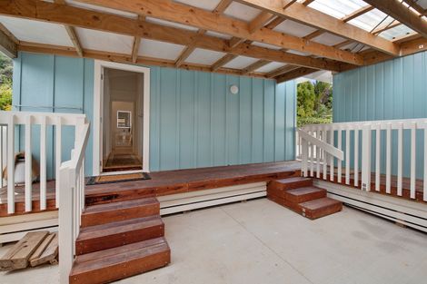 Photo of property in 6 Buckleton Road, Tawharanui Peninsula, Matakana, 0986