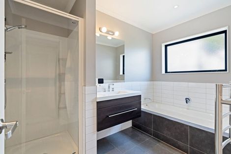Photo of property in 102 Mountain View Terrace End, Otaki Beach, Otaki, 5512