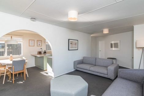 Photo of property in 5 Hookway Grove, Paraparaumu, 5032