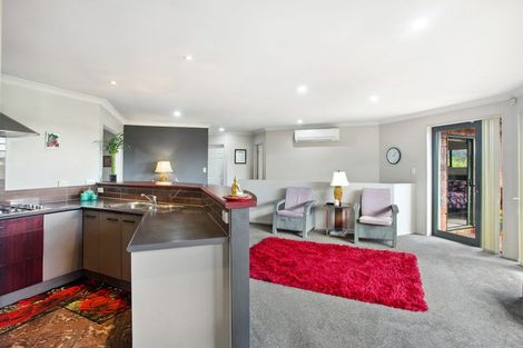 Photo of property in 13 Zeus Avenue, Henderson, Auckland, 0612
