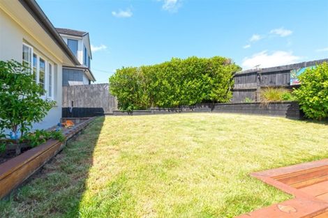 Photo of property in 50 Quebec Road, Milford, Auckland, 0620