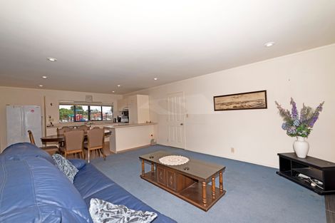 Photo of property in 13 Neta Grove, Henderson, Auckland, 0612