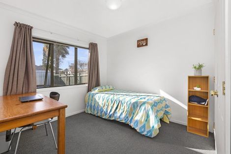 Photo of property in 14 Catalina Drive, Melville, Hamilton, 3206