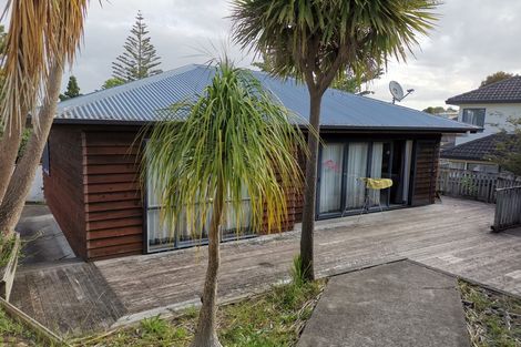 Photo of property in 72a La Trobe Street, Pakuranga Heights, Auckland, 2010