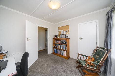 Photo of property in 7 Grey Street, Marton, 4710