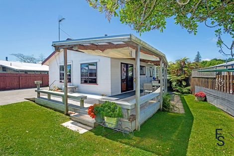 Photo of property in 13 Loisel Street, Riverdale, Gisborne, 4010