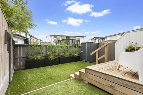 Photo of property in 5 Walter Merton Road, Hobsonville, Auckland, 0616