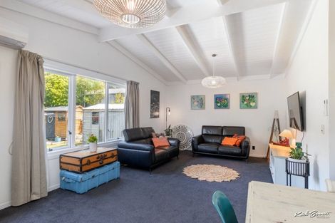 Photo of property in 38 Larchmont Grove, Totara Park, Upper Hutt, 5018