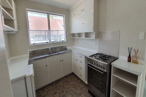 Photo of property in 12 Massey Street, Aramoho, Whanganui, 4500