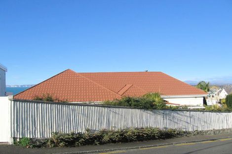 Photo of property in 1 Gladstone Road, Bluff Hill, Napier, 4110