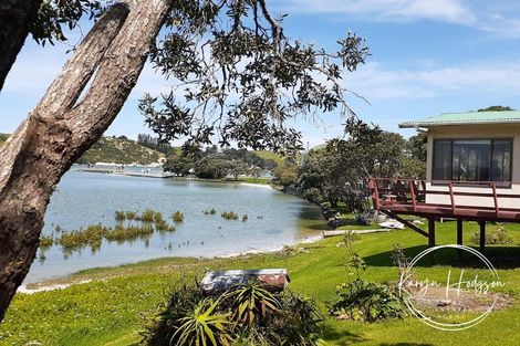 Photo of property in 12 Piccadilly Street, Pahi, Paparoa, 0571