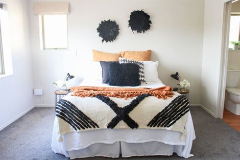 Photo of property in 24 Erlestoke Crescent, Churton Park, Wellington, 6037