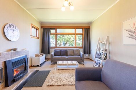 Photo of property in 43 Mcphee Street, Dannevirke, 4930