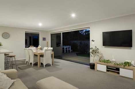 Photo of property in 15 Ian Place, Waihi Beach, 3611