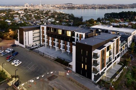 Photo of property in 102/19 Rawene Road, Birkenhead, Auckland, 0626