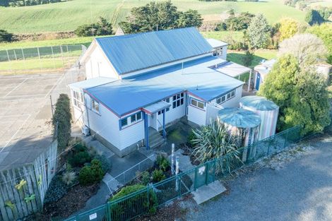 Photo of property in 22 Glenham School Road, Glenham, Wyndham, 9891