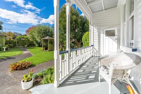Photo of property in 125 Vauxhall Road, Narrow Neck, Auckland, 0624