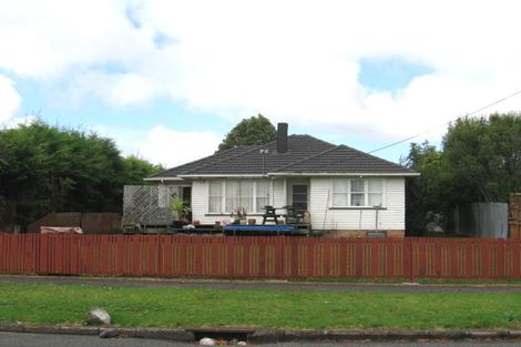 Photo of property in 52 Woodglen Road, Glen Eden, Auckland, 0602
