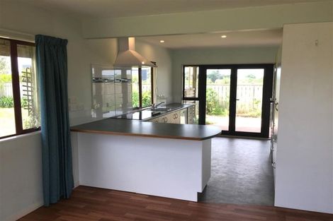 Photo of property in 151 Field Way, Waikanae Beach, Waikanae, 5036