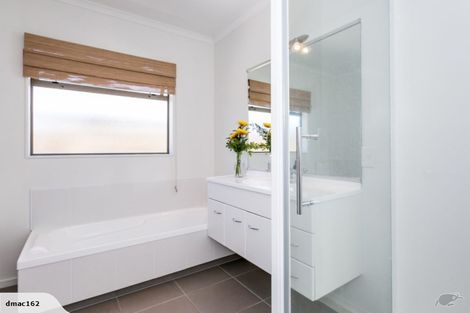 Photo of property in 4 West Place, Greenmeadows, Napier, 4112