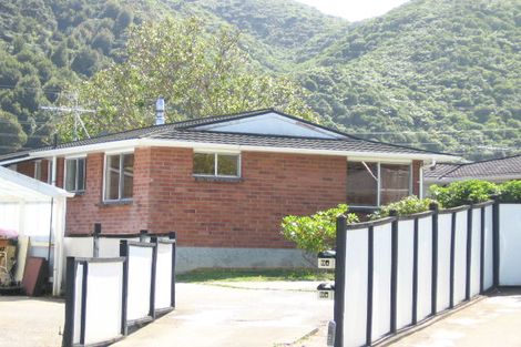 Photo of property in 1/9 Nevada Grove, Totara Park, Upper Hutt, 5018