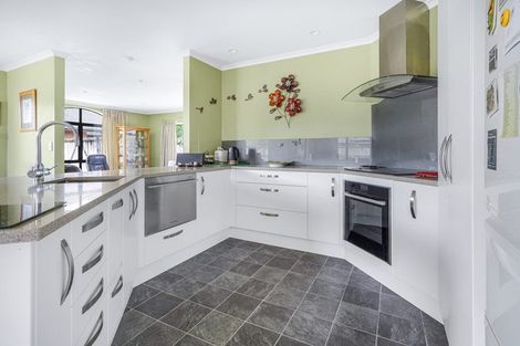 Photo of property in 43 Farringdon Avenue, Rototuna North, Hamilton, 3210